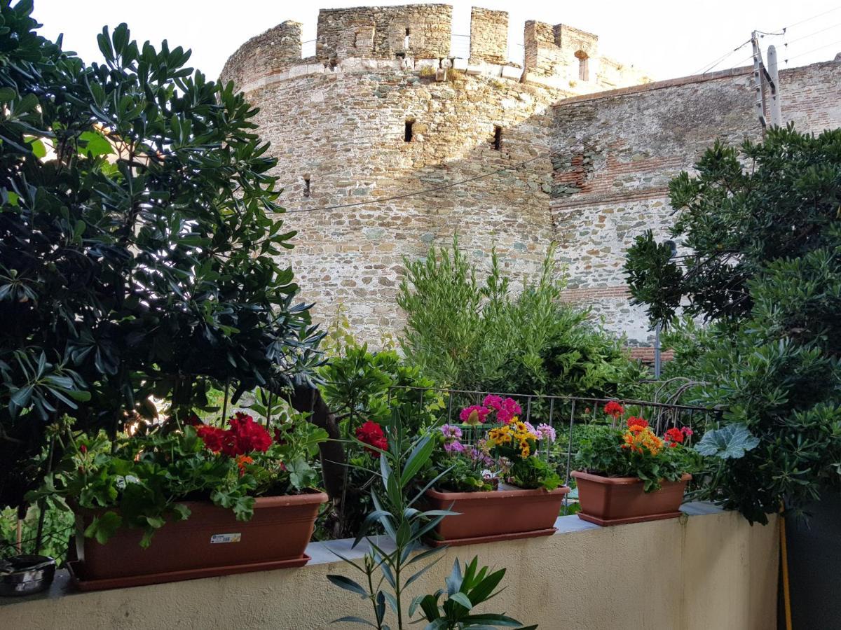 Frida'S House In Old Town Thessaloniki Apartment Exterior photo